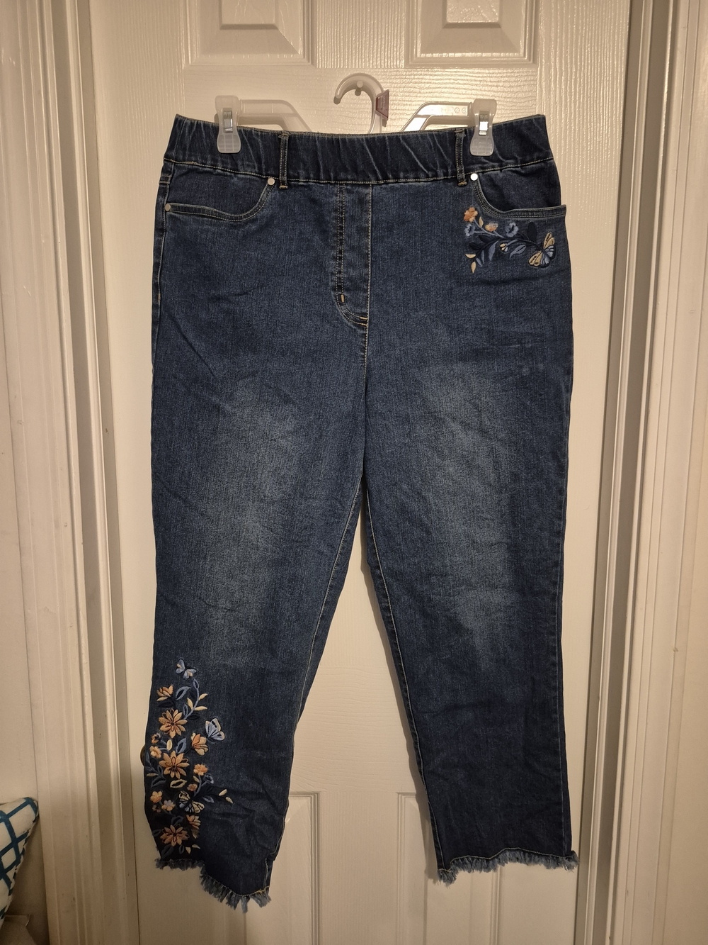 Alfred Dunner Dark Blue Embroidered Ankle Jeans